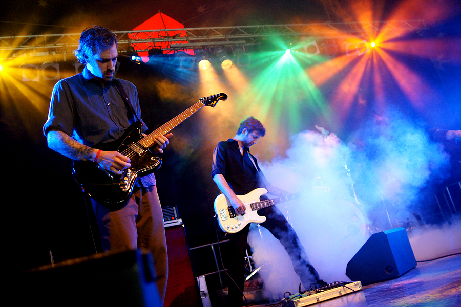 Andreas Rosczyk, Alexander Fromm, Guitar, Bass, Stage, Smoke, Yellow, Green, Red, Orange, Starburst, Ira, Herzenbad, Radolfzell