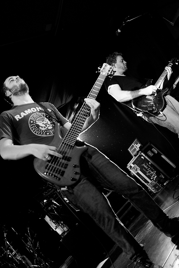 Jon Stockman, Mark Hosking, Bass, Guitar, B&W, Karnivool, Universum, Stuttgart