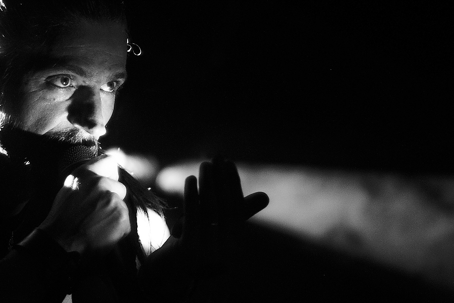 Dominique Leonetti, Torch Light, Eyes, B&W, Lazuli, Colos-Saal, Aschaffenburg