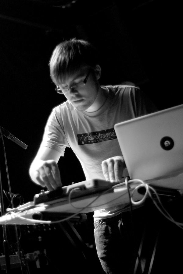 Chris Amblin, Keyboard, Laptop, B&W, Nedry, Hoxton Square Bar & Kitchen, London