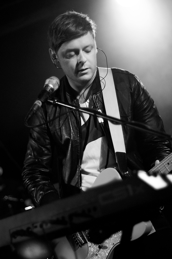 Jon Courtney, Guitar, Keyboard, B&W, Pure Reason Revolution, Wedgewood Rooms, Portsmouth