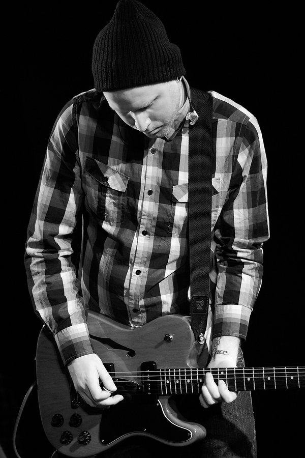 Jamie Willcox, Guiter, B&W, Pure Reason Revolution, Wedgewood Rooms, Portsmouth