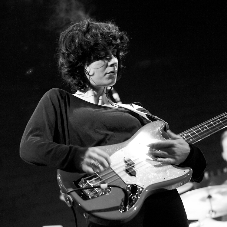 Chloë Alper, Bass, B&W, Pure Reason Revolution, The Picturedrome, Holmfirth