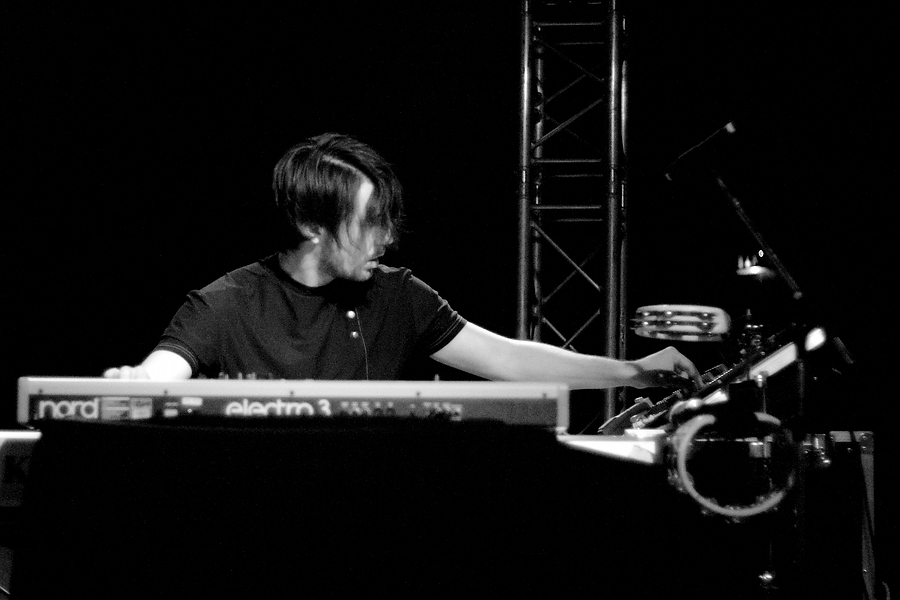 Adrian Thoma, Keyboard, B&W, Submarien, Die Röhre, Stuttgart